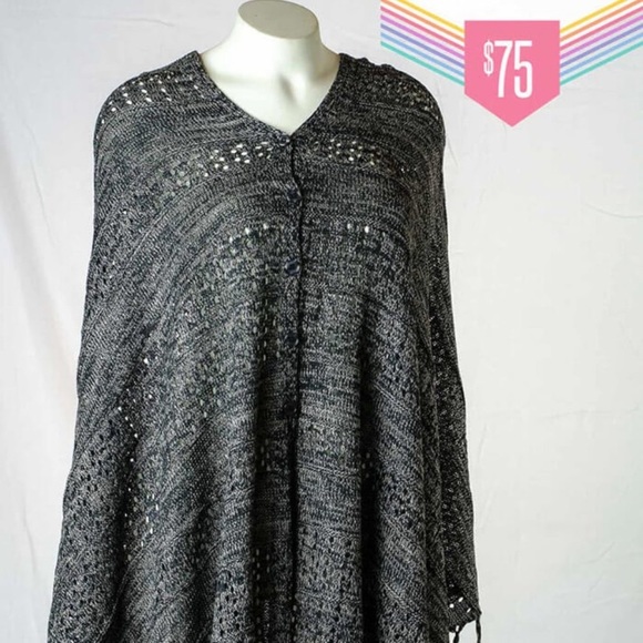 Soft poncho sweater scarf buttons fringe poncho - Picture 3 of 7